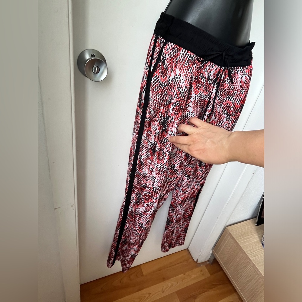 Calvin Klein Jogger Pants Red Black White Snake Print Drawstring Pants SZ S - Picture 5 of 15